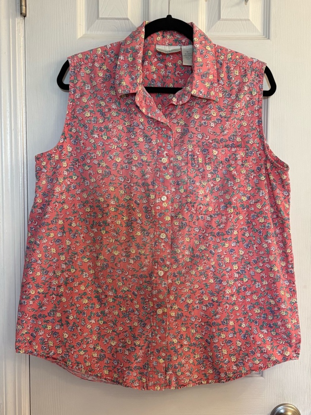 Vintage For Her Van Heusen Ladies Sleeveless Button-Down Collared Shirt Size XL